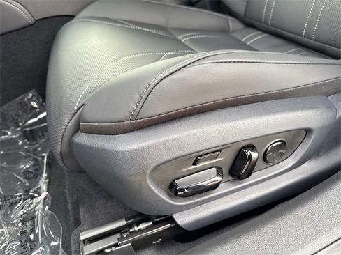 New 2025 Lexus ES 350 Ultra Luxury image 19