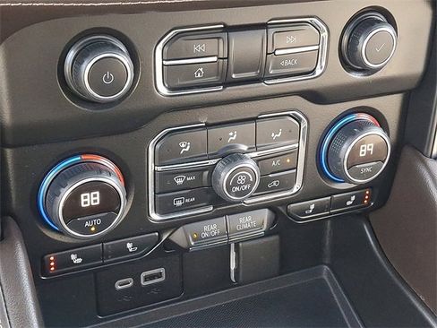 Certified 2022 Chevrolet Tahoe LT w/ LT Signature Package image 17