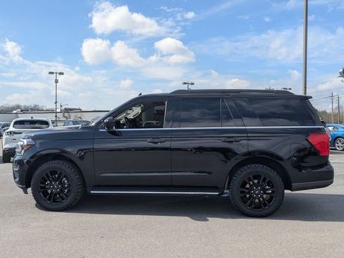 Certified 2022 Ford Expedition XLT image 6