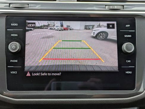 Used 2023 Volkswagen Tiguan SE FWD image 26