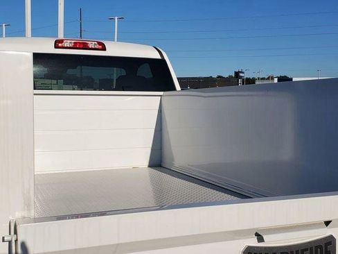 New 2025 GMC Sierra 2500 Pro w/ Convenience Package RWD image 8