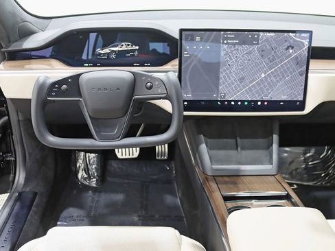 Used 2022 Tesla Model S image 13