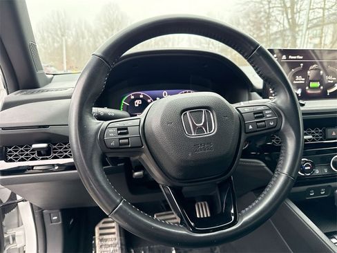 Used 2023 Honda Accord Sport image 11