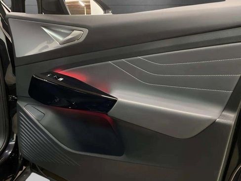 Used 2023 Volkswagen ID.4 S image 72