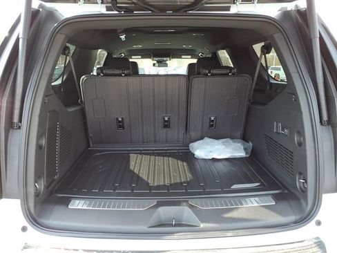 New 2026 GMC Yukon XL Denali w/ LPO, Floor Liner Package AWD/4WD image 13