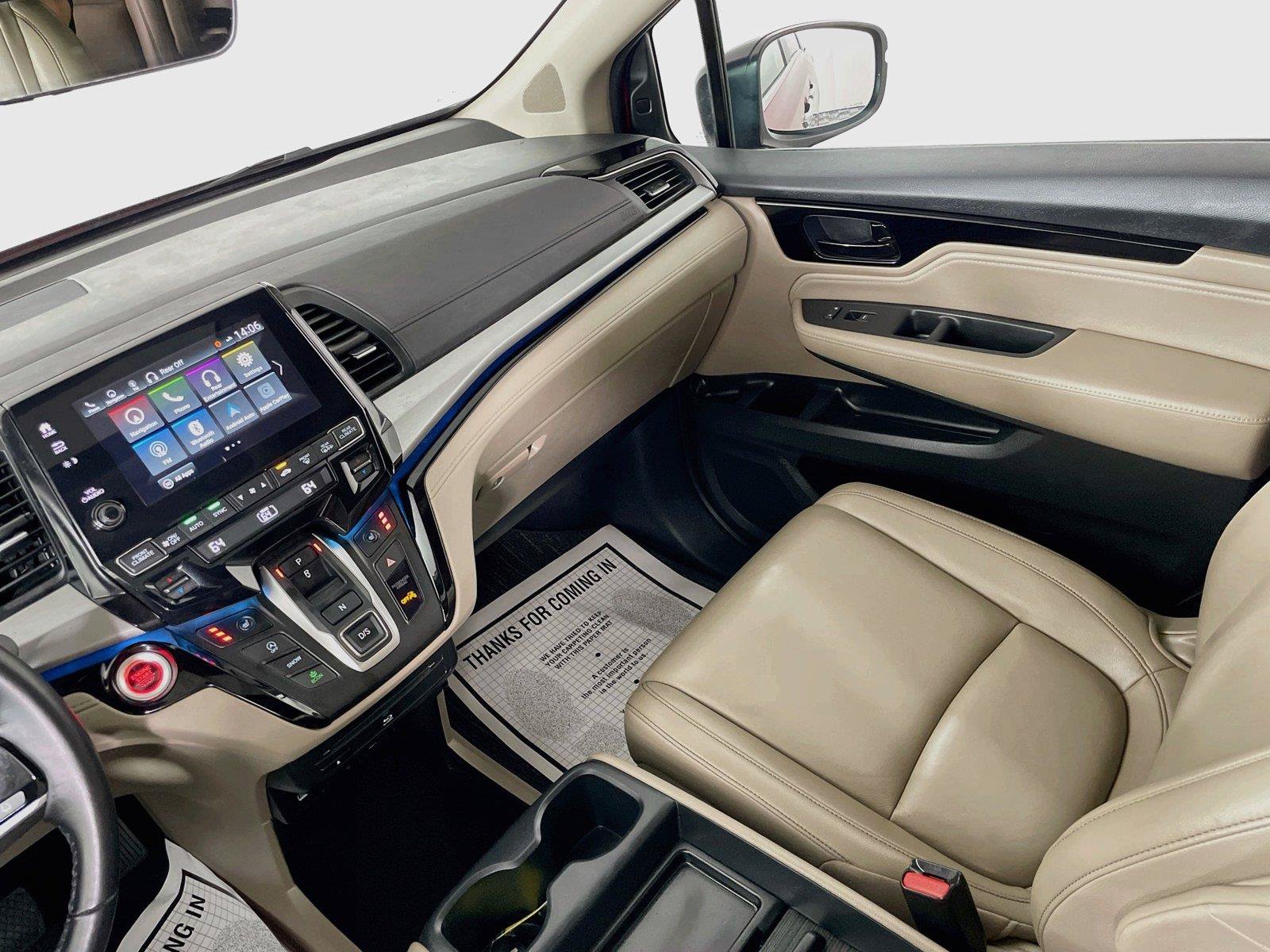 Certified 2024 Honda Odyssey Touring image 24