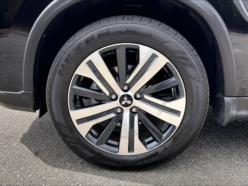 Used 2025 Mitsubishi Outlander Sport ES AWD/4WD image 7