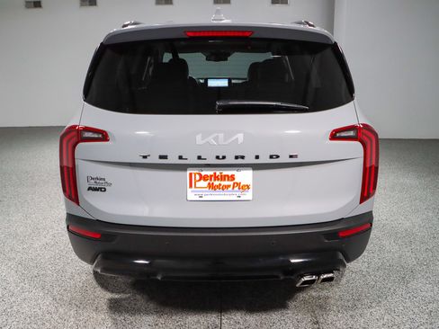 Used 2022 Kia Telluride EX w/ EX Premium Package image 8