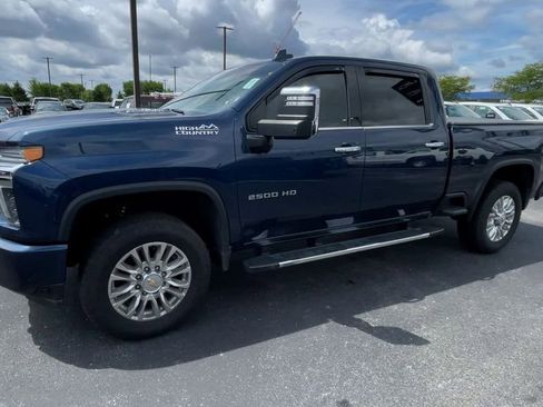 Used 2023 Chevrolet Silverado 2500 High Country w/ LPO, Hitch Package AWD/4WD image 6