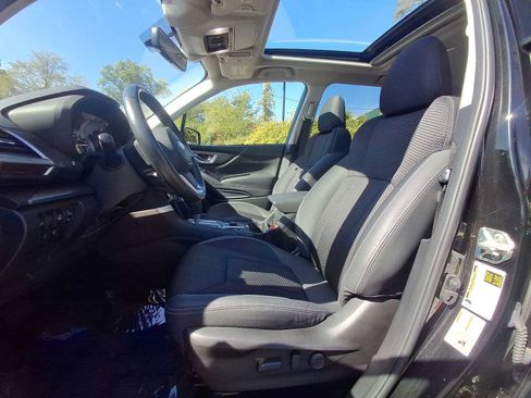 Used 2020 Subaru Forester Premium image 11