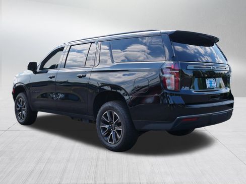 Used 2022 Chevrolet Suburban Z71 w/ Z71 Off-Road Package AWD/4WD image 5