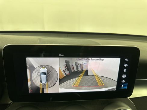 Used 2022 Mercedes-Benz GLC 300 4MATIC image 17