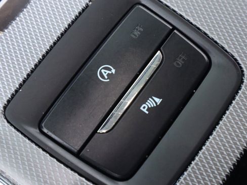 Used 2022 Ford Edge Titanium image 25