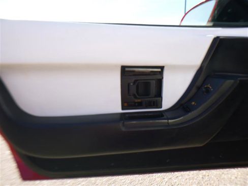 Used 1992 Chevrolet Corvette Convertible image 20