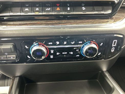 Certified 2023 GMC Sierra 1500 Elevation w/ Preferred Package AWD/4WD image 17