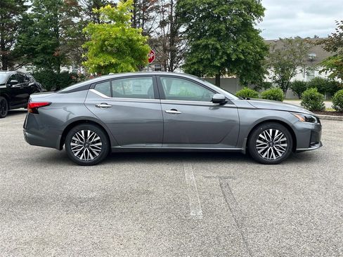 New 2025 Nissan Altima 2.5 SV w/ SV Premium Package image 3