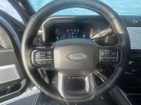 Used 2024 Ford F250 Platinum image 13