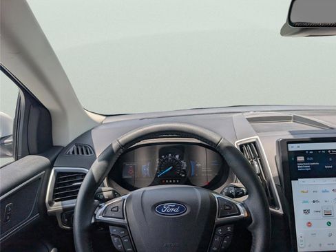 Used 2024 Ford Edge SEL w/ Convenience Package AWD/4WD image 29