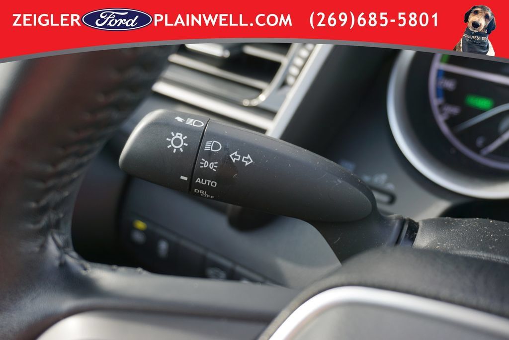 Used 2022 Toyota Camry XLE w/ Navigation Upgrade Package FWD image 26