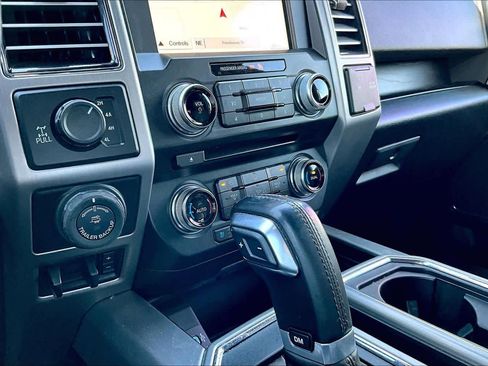 Used 2018 Ford F150 Platinum w/ Equipment Group 701A Luxury image 33