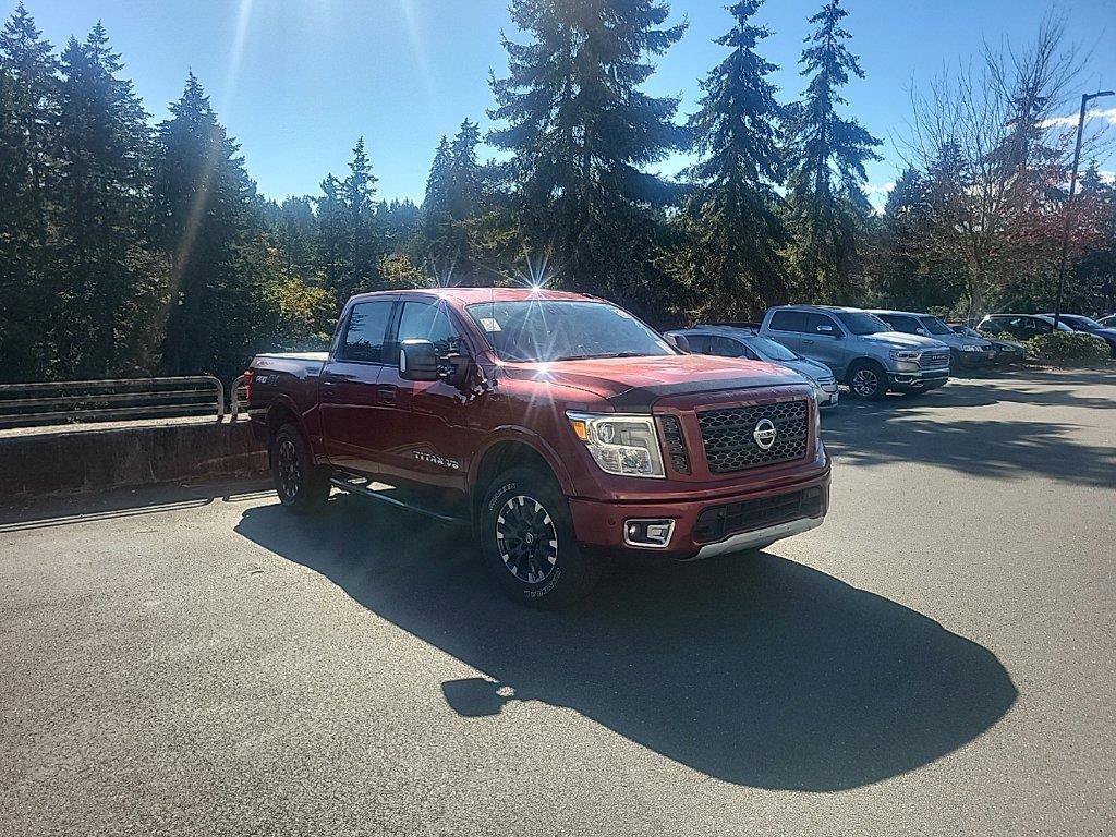 Used 2018 Nissan Titan PRO-4X AWD/4WD image 4
