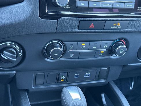Used 2022 Nissan Frontier S w/ Technology Package image 21