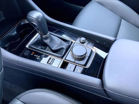 Used 2024 MAZDA MAZDA3 s image 17