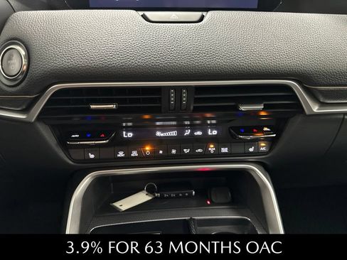 Certified 2024 MAZDA CX-90 Plug-In Hybrid w/ Premium Pkg AWD/4WD image 35
