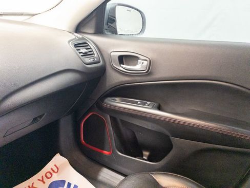 Used 2018 Jeep Compass Trailhawk image 22