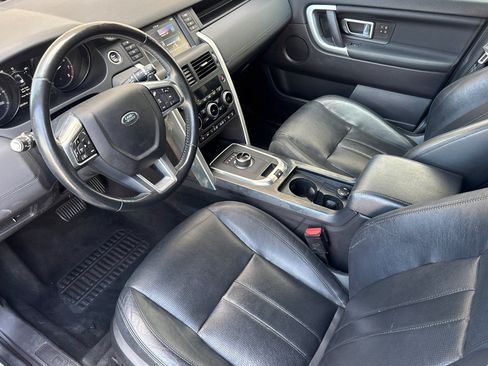 Used 2017 Land Rover Discovery Sport HSE AWD/4WD image 4