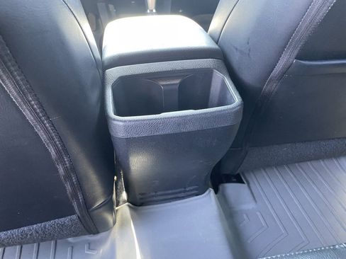 Used 2019 Toyota Tacoma Limited image 24