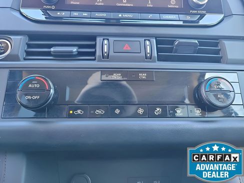 Used 2023 Nissan Pathfinder S image 25