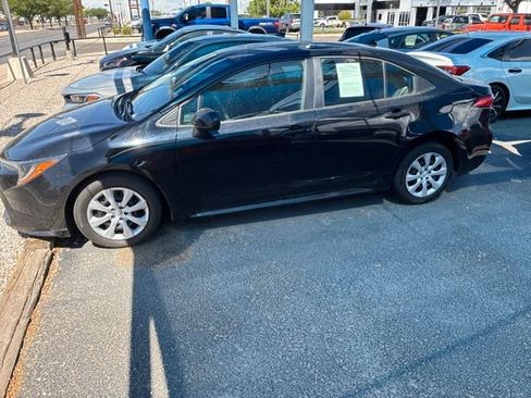 Used 2024 Toyota Corolla LE FWD image 4