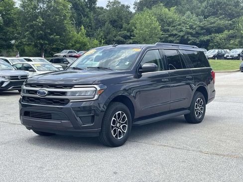 Used 2024 Ford Expedition Max XLT AWD/4WD image 3