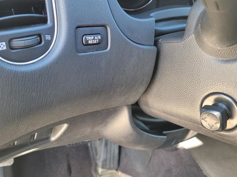 Used 2017 INFINITI QX50 2WD w/ Premium Plus Package image 27