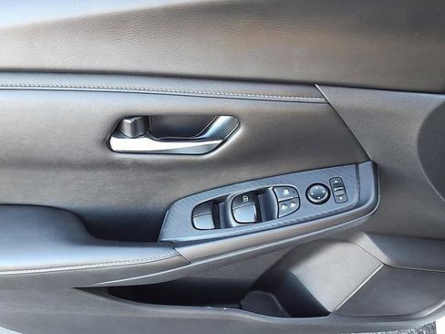 Used 2024 Nissan Sentra SV w/ Lighting Package FWD image 11