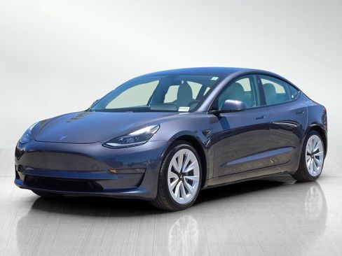 Used 2021 Tesla Model 3 Standard Range Plus RWD image 9