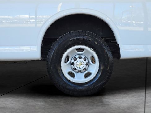 Used 2023 Chevrolet Express 3500 LT w/ LT Preferred Equipment Group image 30