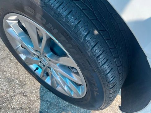 Used 2023 Buick Enclave Avenir w/ Trailering Package, 5000 lbs. FWD image 7