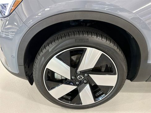 Certified 2023 Volvo C40 P8 Recharge Ultimate image 8