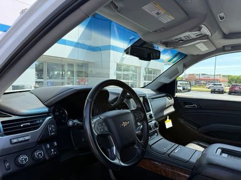Used 2017 Chevrolet Tahoe Premier AWD/4WD image 7