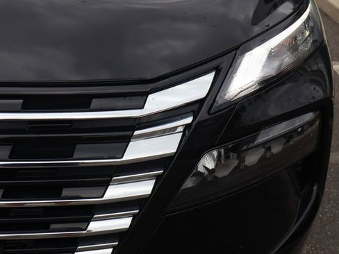 Certified 2025 Nissan Rogue SV image 11