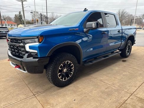 Used 2022 Chevrolet Silverado 1500 ZR2 w/ Technology Package image 5