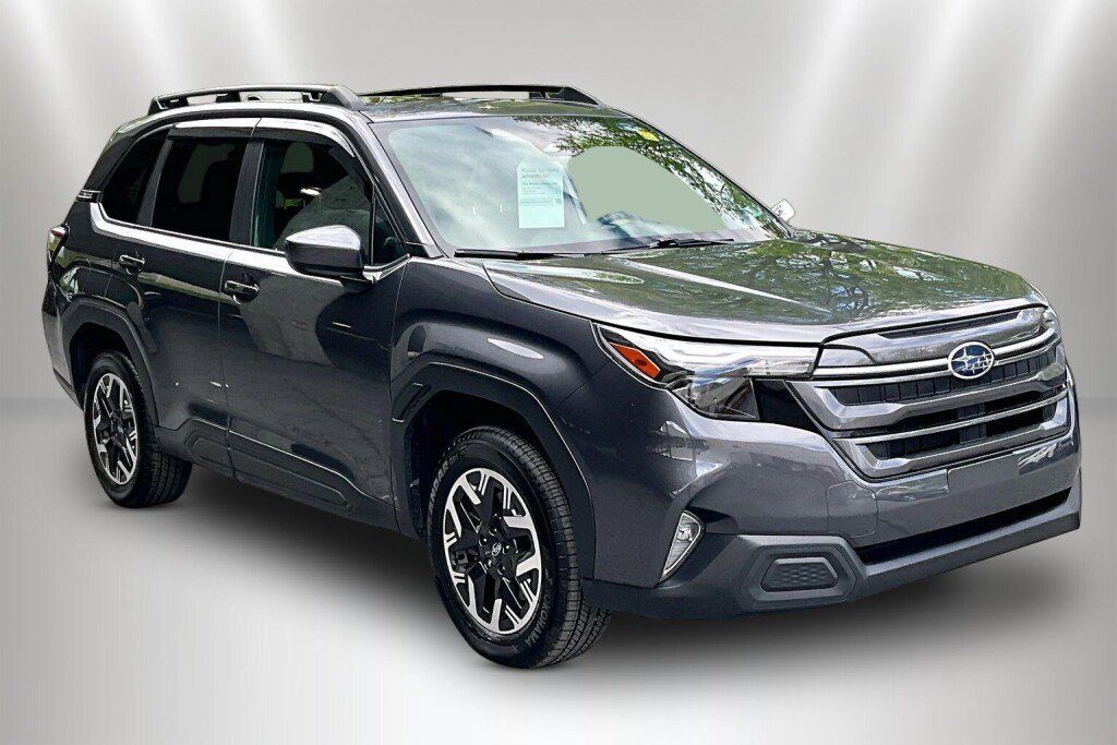 Used 2026 Subaru Forester Premium AWD/4WD image 1