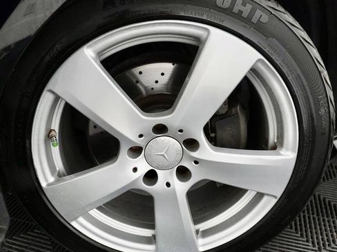 Used 2012 Mercedes-Benz E 350 4MATIC Sedan image 3
