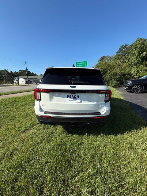 New 2026 Ford Explorer ST-Line w/ ST-Line Street Pack RWD image 4