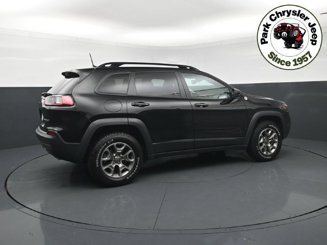 Used 2023 Jeep Cherokee Trailhawk w/ Sun & Sound Group AWD/4WD image 6