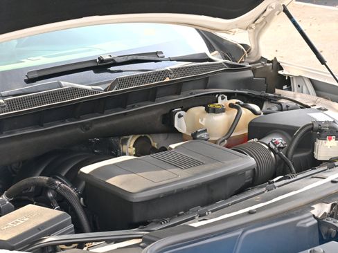 Used 2021 Chevrolet Tahoe LT w/ LT Signature Package image 8