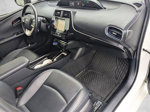 Used 2016 Toyota Prius Three Touring image 21