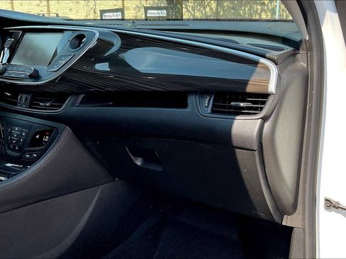 Used 2020 Buick Envision Essence image 22